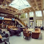 & Georg Apartment