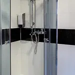 Apartment & Georg